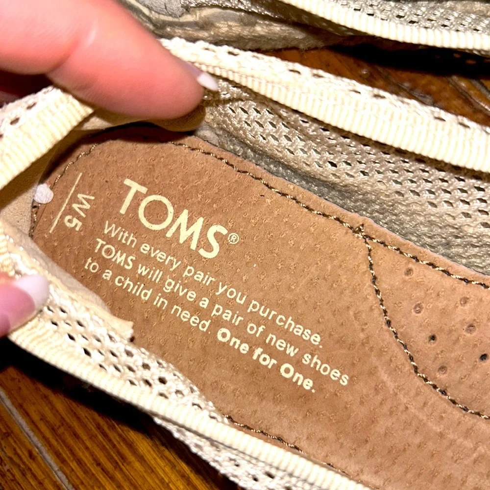 🌸TOMS⭐️LIKE NEW⭐️Tan Espadrille Slip On Mesh Shoes Size 5 GENTLY WORN 1X - Picture 7 of 8